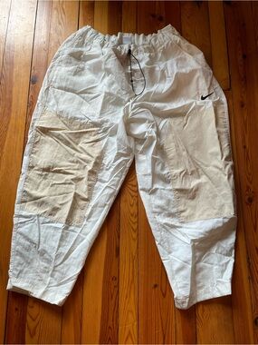 Nike Women’s XXL Cream Utility Cargo Pants Oversized Wide Leg